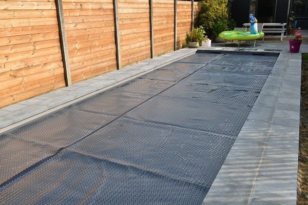 Zomerafdekking geobuble zwart/grijs in Heist op den Berg